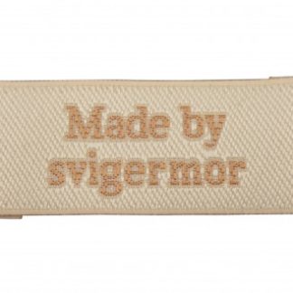 Label Made by Svigermor Sandfarve